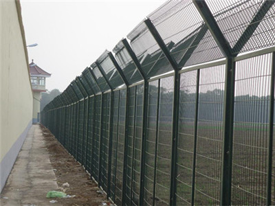 刀片刺網(wǎng)和勾花網(wǎng)搭配 刀片刺網(wǎng)和勾花網(wǎng)搭配